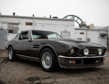 Aston Martin V8 Vantage Oscar India